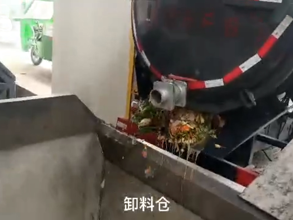 杭州楠大環(huán)保（餐廚垃圾）輸送項目現(xiàn)場（U型無軸螺旋）